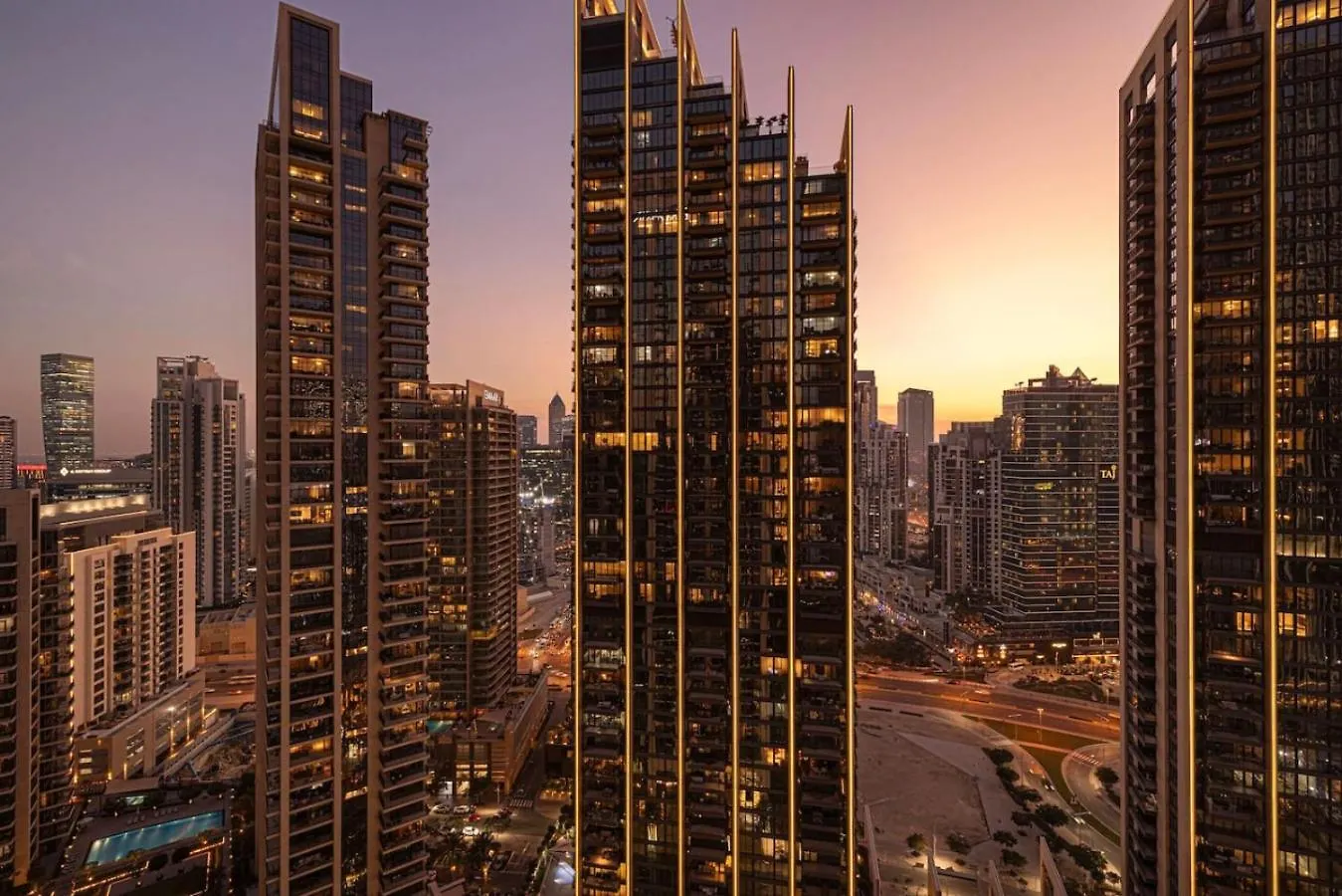 Brand New 2Br In Act One Lägenhet Dubai