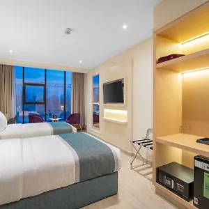 Grand Ambassador Hotell