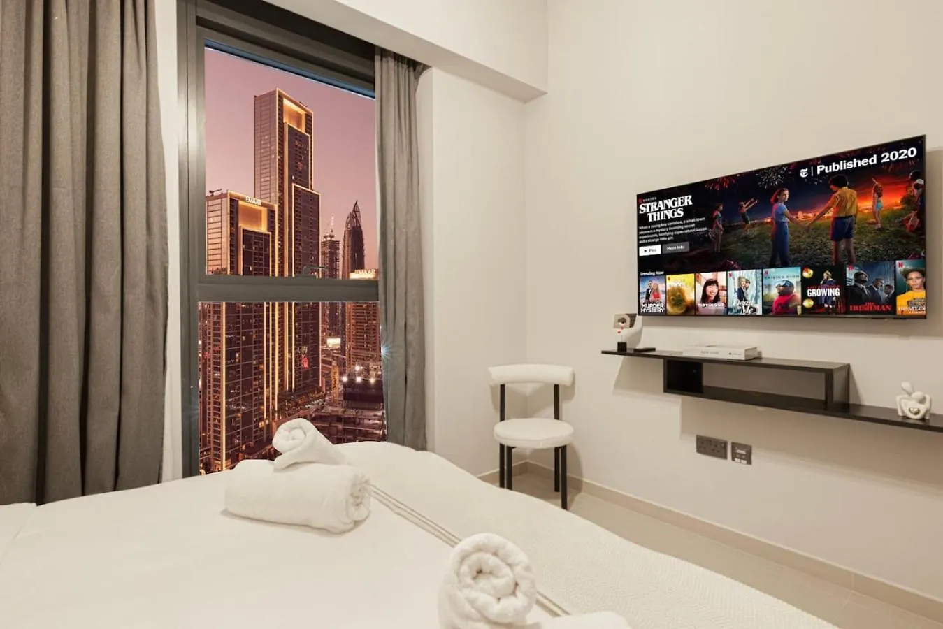Brand New 2Br In Act One Apartment Dubai
