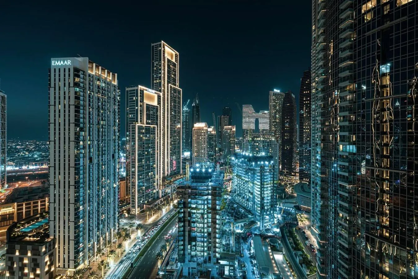 Brand New 2Br In Act One Apartment Dubai