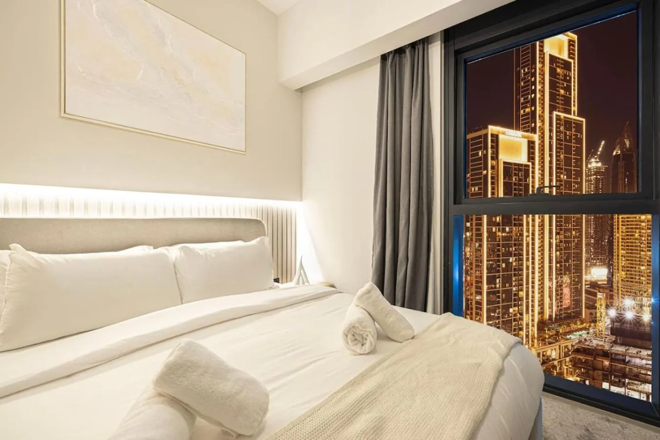 Brand New 2Br In Act One Apartment Dubai