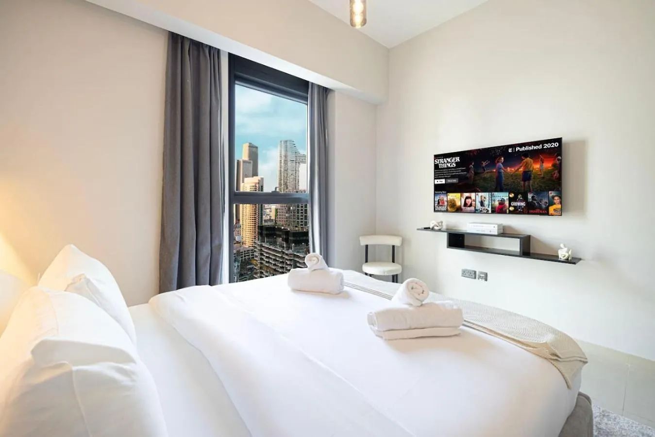 Brand New 2Br In Act One Apartment Dubai