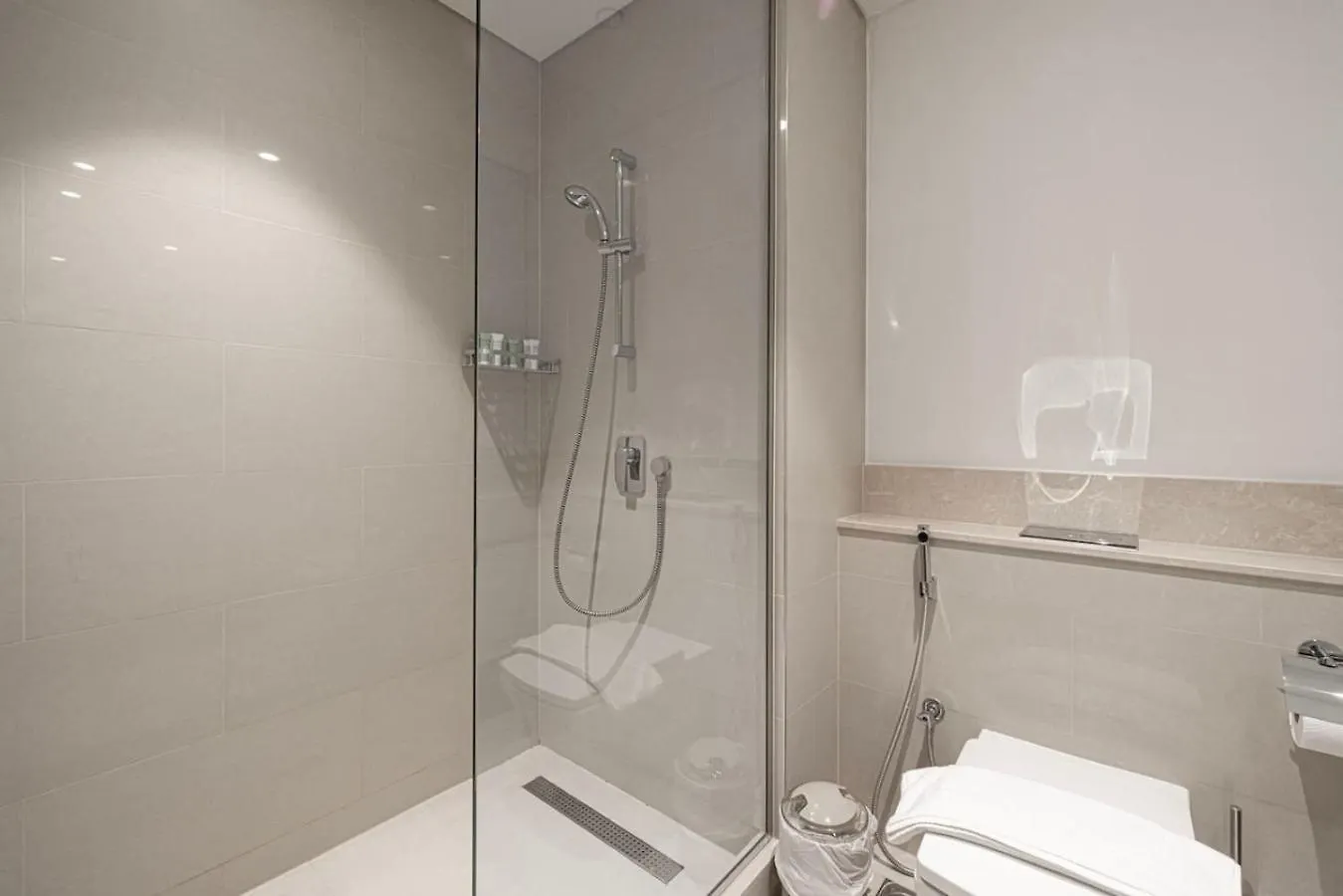 Brand New 2Br In Act One Apartment Dubai