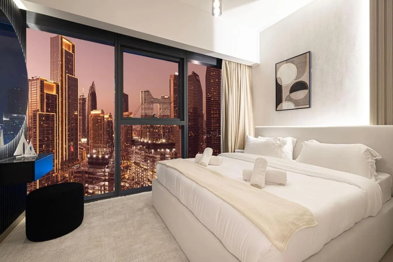 Brand New 2Br In Act One Apartment Dubai