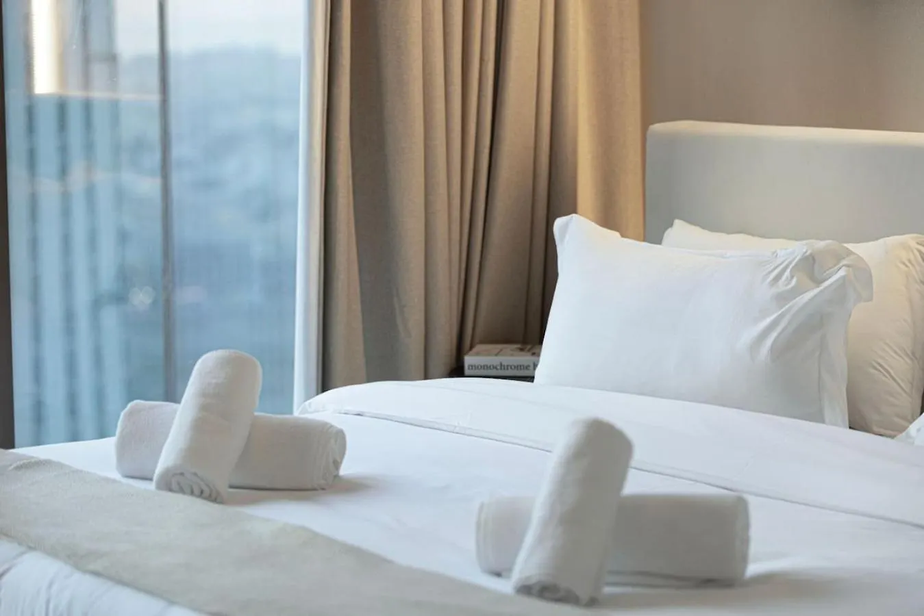 Brand New 2Br In Act One Apartment Dubai